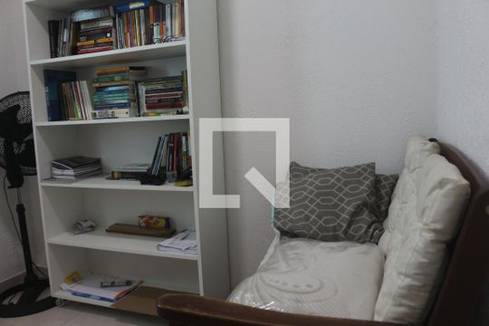 Quarto 2 de casa à venda com 2 quartos, 110m² em Parque Santo Eduardo, São Paulo