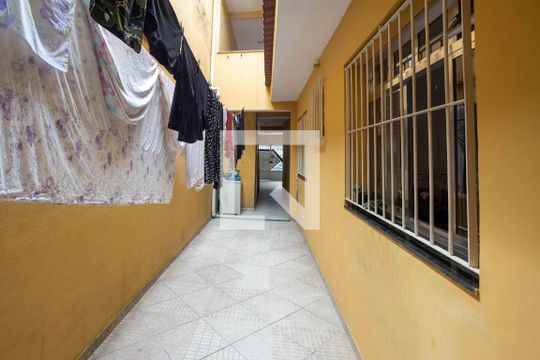 Área de Serviço de casa à venda com 7 quartos, 250m² em Taboão, Diadema