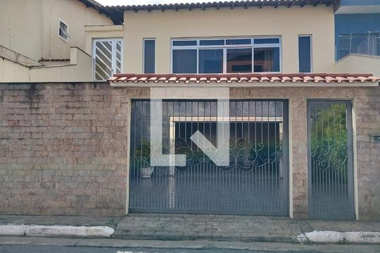 Fachada de casa à venda com 3 quartos, 200m² em Vila Vera, São Paulo