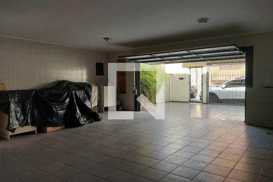 Garagem de casa à venda com 3 quartos, 200m² em Vila Vera, São Paulo