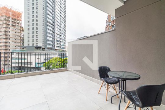 Varanda de kitnet/studio para alugar com 1 quarto, 39m² em Sumarezinho, São Paulo