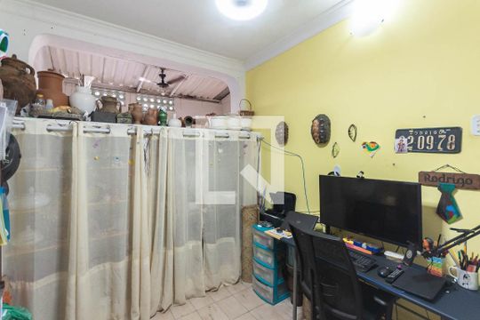 Quarto 2 de casa à venda com 4 quartos, 119m² em Grajaú, Rio de Janeiro
