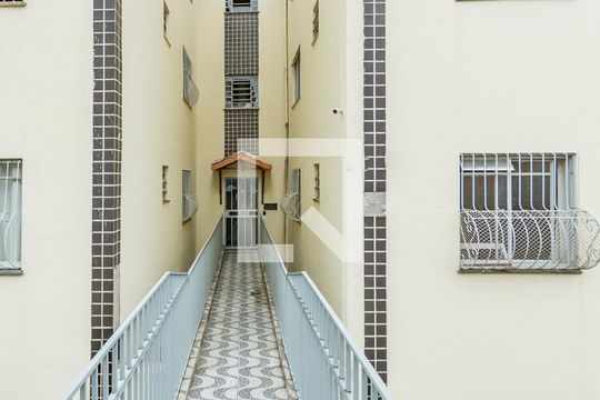Entrada de apartamento para alugar com 3 quartos, 73m² em Padre Eustáquio, Belo Horizonte