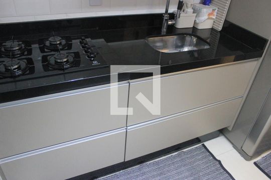 Cozinha de apartamento para alugar com 2 quartos, 75m² em Vila Augusta, Guarulhos