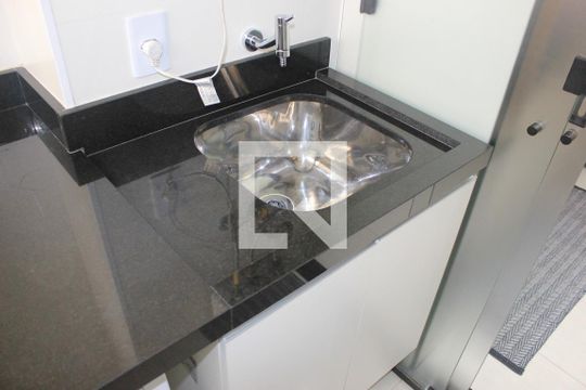Lavanderia de apartamento para alugar com 2 quartos, 75m² em Vila Augusta, Guarulhos