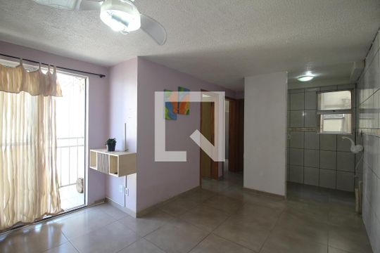 Apartamento à venda com 2 quartos, 45m² em Olaria, Canoas