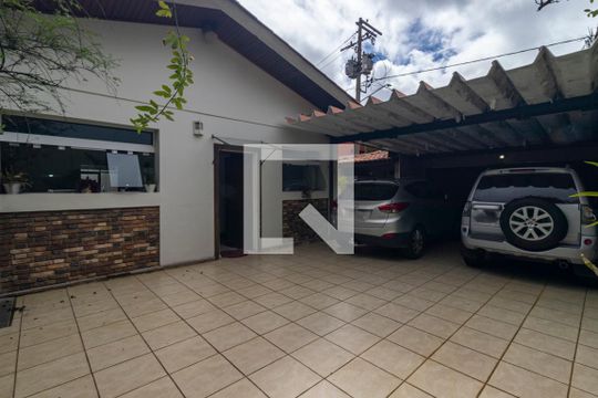 Garagem de casa à venda com 2 quartos, 280m² em Vila Clementino, São Paulo