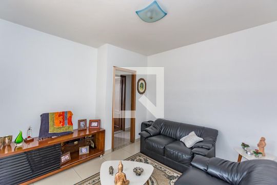 Sala 1 de casa à venda com 3 quartos, 465m² em Coração Eucarístico, Belo Horizonte