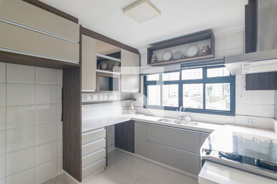 Cozinha de apartamento à venda com 4 quartos, 211m² em Jardim, Santo André