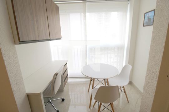 Varanda de kitnet/studio para alugar com 1 quarto, 25m² em Vila Andrade, São Paulo