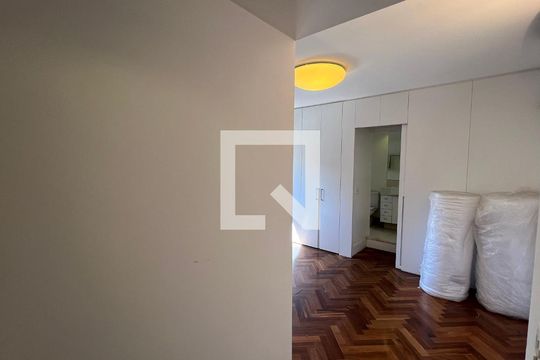 Suite 1 de apartamento à venda com 3 quartos, 204m² em Jardim Paulista, São Paulo
