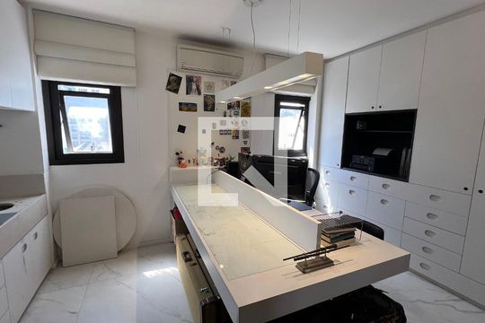 Escritório de apartamento à venda com 3 quartos, 204m² em Jardim Paulista, São Paulo