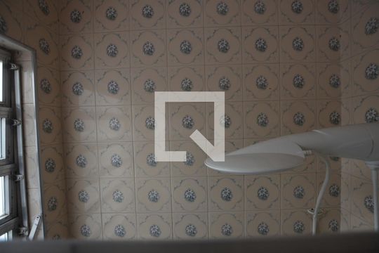 Banheiro da Suite de apartamento à venda com 3 quartos, 206m² em Vista Alegre, Rio de Janeiro