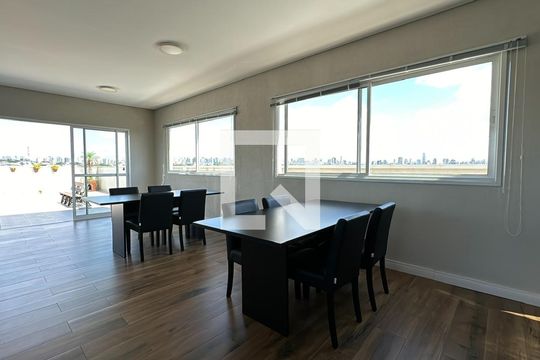 Área comum de apartamento para alugar com 1 quarto, 17m² em Rebouças, Curitiba