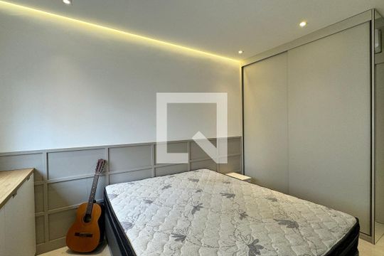Suíte 1 de apartamento à venda com 1 quarto, 54m² em Alphaville Industrial, Barueri