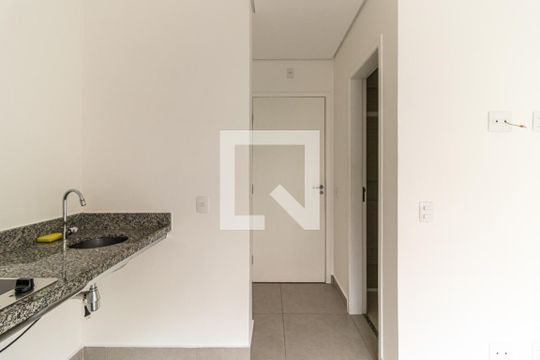 Cozinha de kitnet/studio para alugar com 1 quarto, 16m² em Campos Elíseos, São Paulo