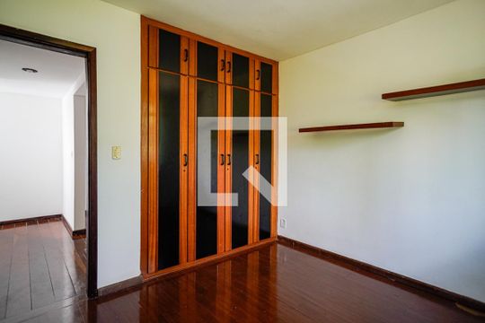 Quarto 1 de apartamento à venda com 4 quartos, 304m² em Icaraí, Niterói
