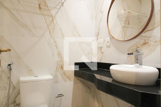 Banheiro  de apartamento para alugar com 1 quarto, 40m² em Itaim Bibi, São Paulo