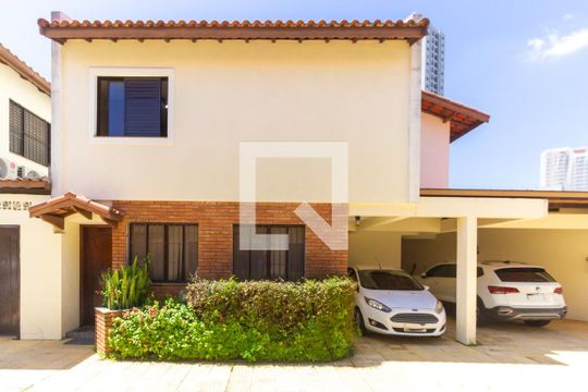 Fachada de casa de condomínio à venda com 4 quartos, 160m² em Vila Brasilio Machado, São Paulo