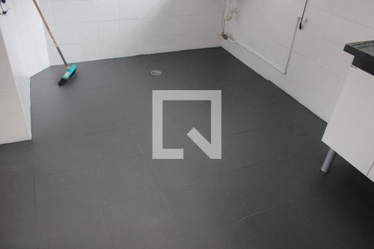 Cozinha de apartamento para alugar com 3 quartos, 63m² em Vila Galvão, Guarulhos