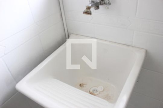 Lavanderia de apartamento para alugar com 3 quartos, 63m² em Vila Galvão, Guarulhos