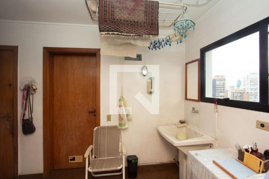 Área de Serviço de apartamento para alugar com 3 quartos, 179m² em Vila Nova Conceição, São Paulo