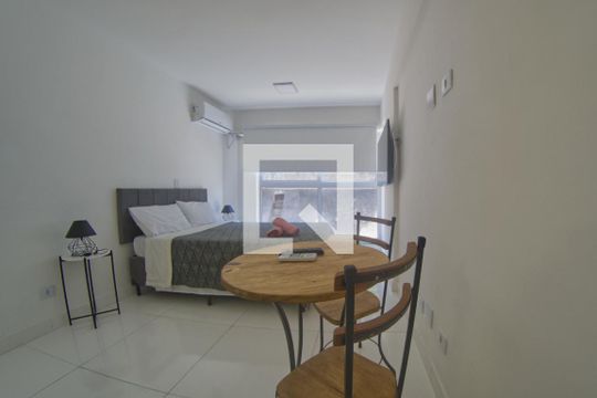 Quarto  de kitnet/studio para alugar com 1 quarto, 22m² em Jardim das Vertentes, São Paulo