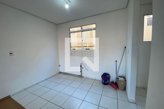 Cozinha de apartamento à venda com 3 quartos, 55m² em Igara, Canoas