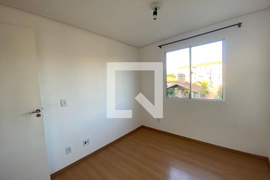 Quarto de apartamento à venda com 3 quartos, 55m² em Igara, Canoas