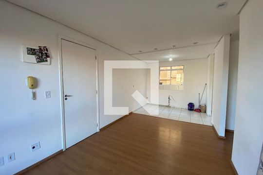 Apartamento à venda com 3 quartos, 55m² em Igara, Canoas