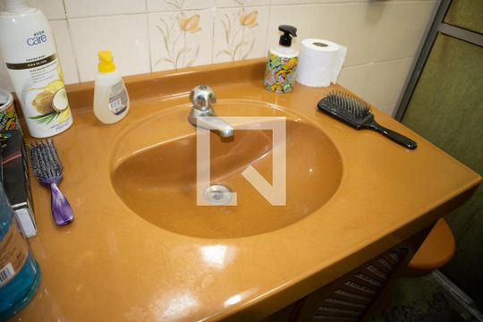 Banheiro do Quarto 1 de casa à venda com 2 quartos, 140m² em Vila Mazzei, São Paulo
