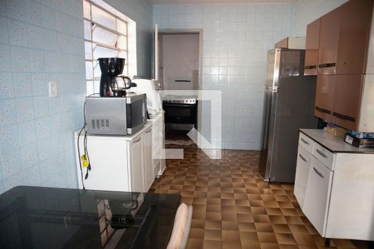 Cozinha de casa à venda com 2 quartos, 140m² em Vila Mazzei, São Paulo