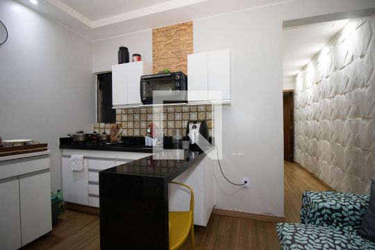 Sala de apartamento para alugar com 2 quartos, 40m² em Guará Ii, Brasília