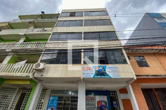 Fachada de apartamento para alugar com 2 quartos, 40m² em Guará Ii, Brasília