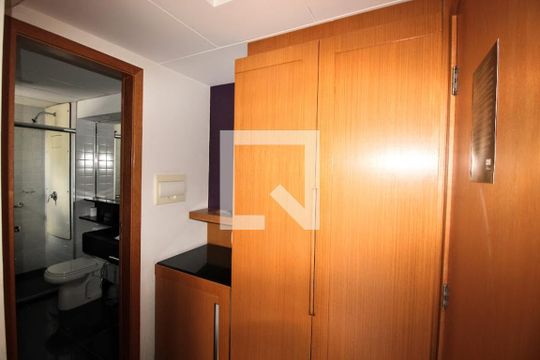 Armários  de apartamento à venda com 1 quarto, 26m² em Santo Agostinho, Belo Horizonte