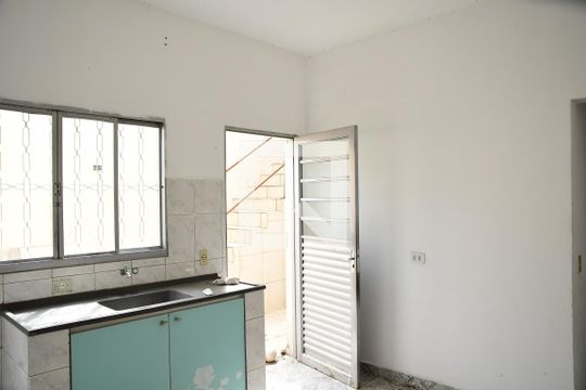 Cozinha de casa para alugar com 2 quartos, 80m² em Recanto dos Victor’s, Cotia
