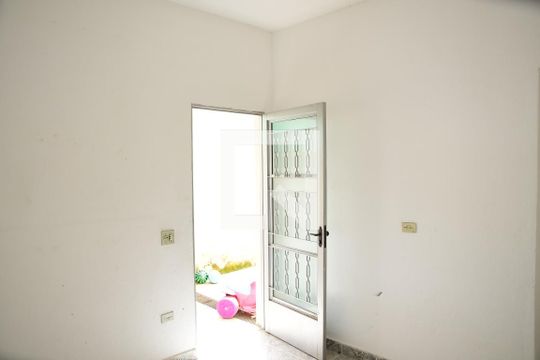 Casa para alugar com 2 quartos, 80m² em Recanto dos Victor’s, Cotia