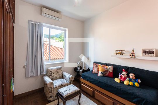 Suíte 1 de apartamento à venda com 5 quartos, 300m² em Grajaú, Rio de Janeiro