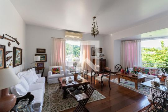 Apartamento à venda com 5 quartos, 300m² em Grajaú, Rio de Janeiro