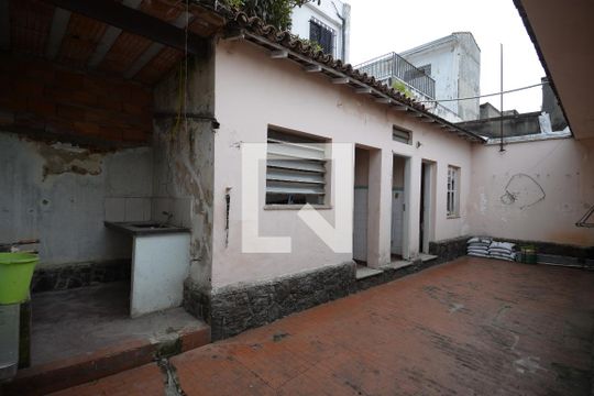 Quintal de casa à venda com 3 quartos, 153m² em Vila Dom Pedro I, São Paulo