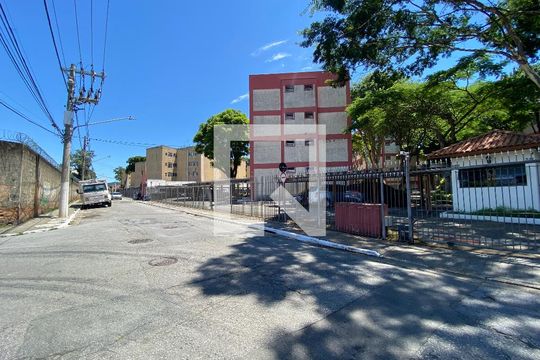 Vista da Rua de apartamento à venda com 2 quartos, 84m² em Vila Constança, São Paulo