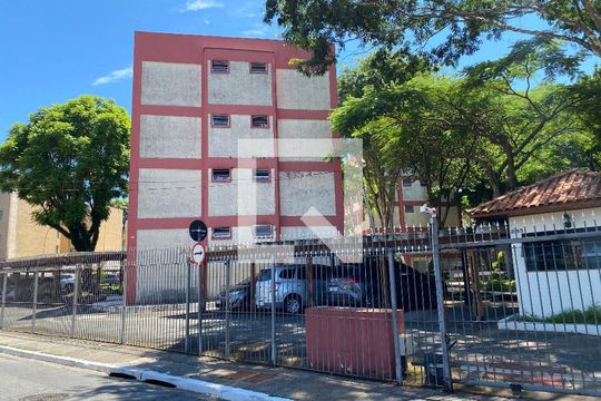 Fachada de apartamento à venda com 2 quartos, 84m² em Vila Constança, São Paulo