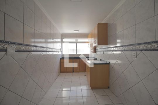 Cozinha de apartamento à venda com 3 quartos, 141m² em Centro, Canoas