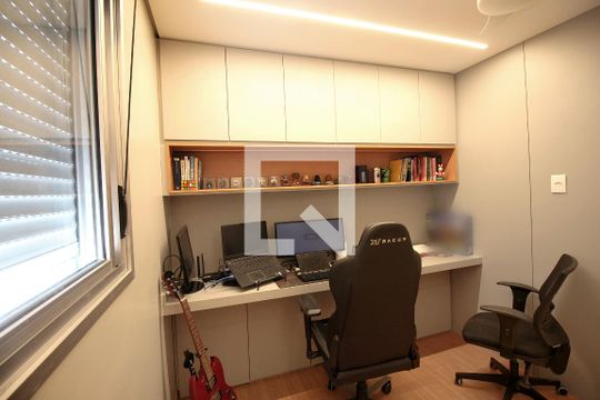 Quarto 3 de apartamento para alugar com 3 quartos, 82m² em Sagrada Família, Belo Horizonte