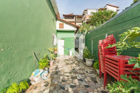 Quintal de casa à venda com 3 quartos, 120m² em Nova Esperança, Belo Horizonte