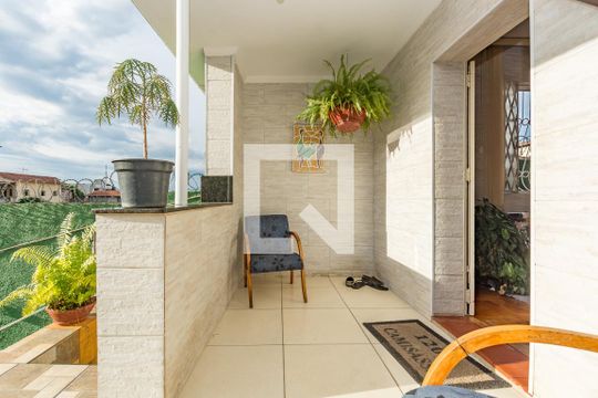 Varanda da Sala de casa à venda com 3 quartos, 120m² em Nova Esperança, Belo Horizonte