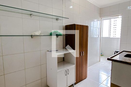 Cozinha de apartamento para alugar com 3 quartos, 68m² em Cambuci, São Paulo