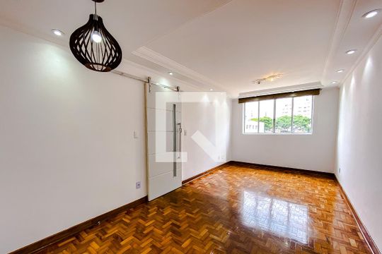 Apartamento para alugar com 3 quartos, 68m² em Cambuci, São Paulo