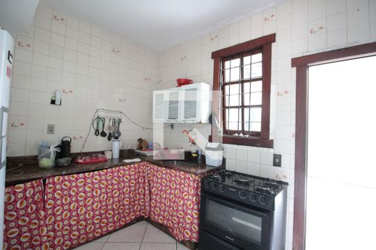 Cozinha de casa à venda com 4 quartos, 360m² em Floramar, Belo Horizonte