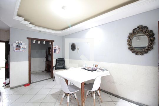 Copa de casa à venda com 4 quartos, 360m² em Floramar, Belo Horizonte